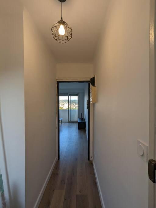 Appartment - Vue Imprenable Sur La Cite Medievale - Parking Gratuit - Climatise Carcassonne Dış mekan fotoğraf